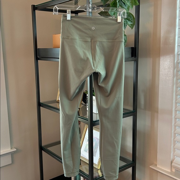 Lululemon Align Wunder 25” Sage Green Size 6 - Picture 4 of 4
